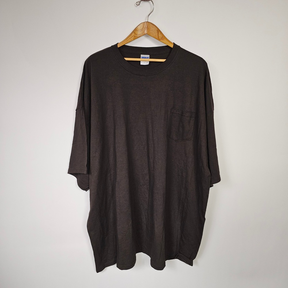 NEW Gildan Ultra Cotton Pocket T-Shirt 5XL Brown Relaxed Fit Menswear Casual - Picture 1 of 9